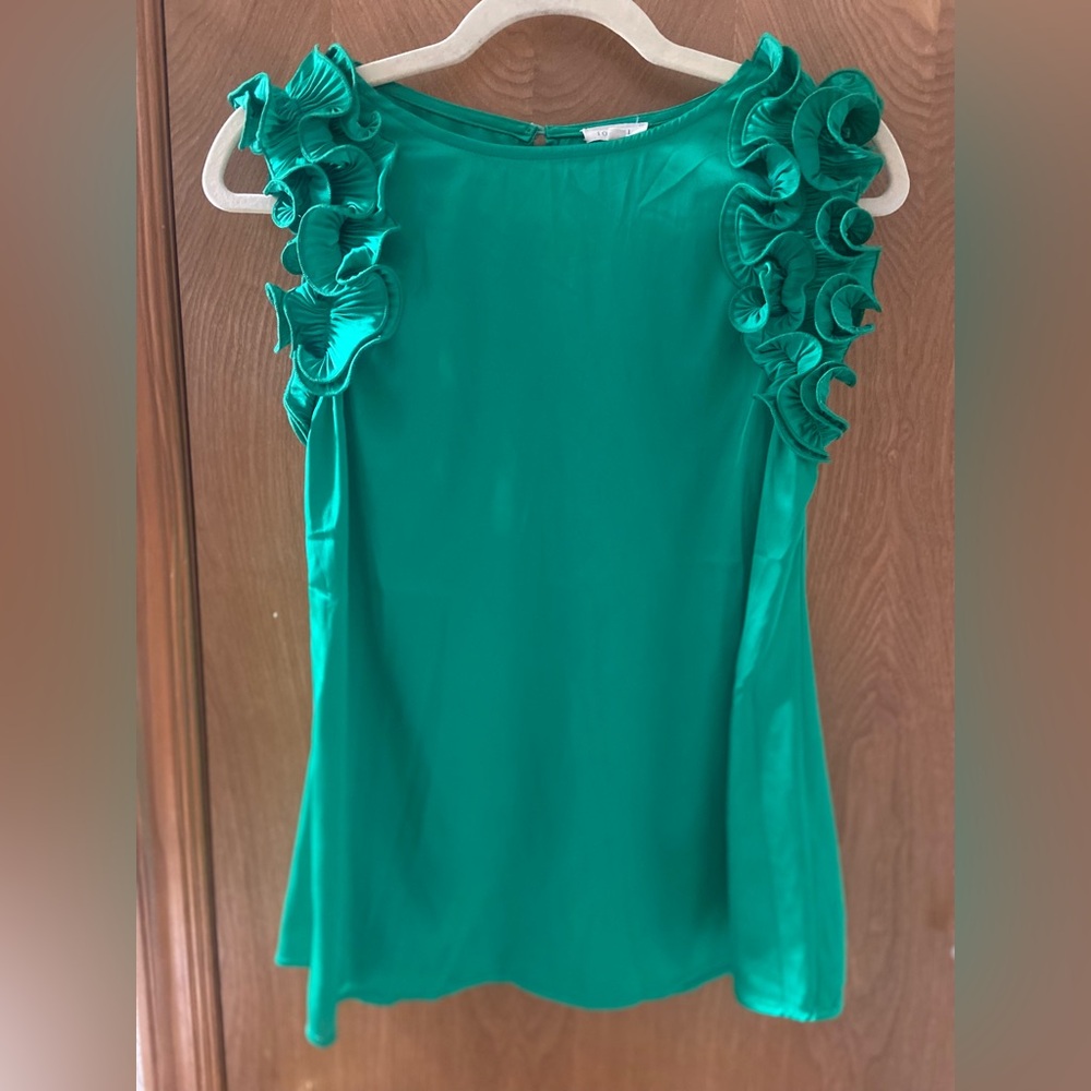 HOC Winter ruffle sleeve emerald blouse, size small.